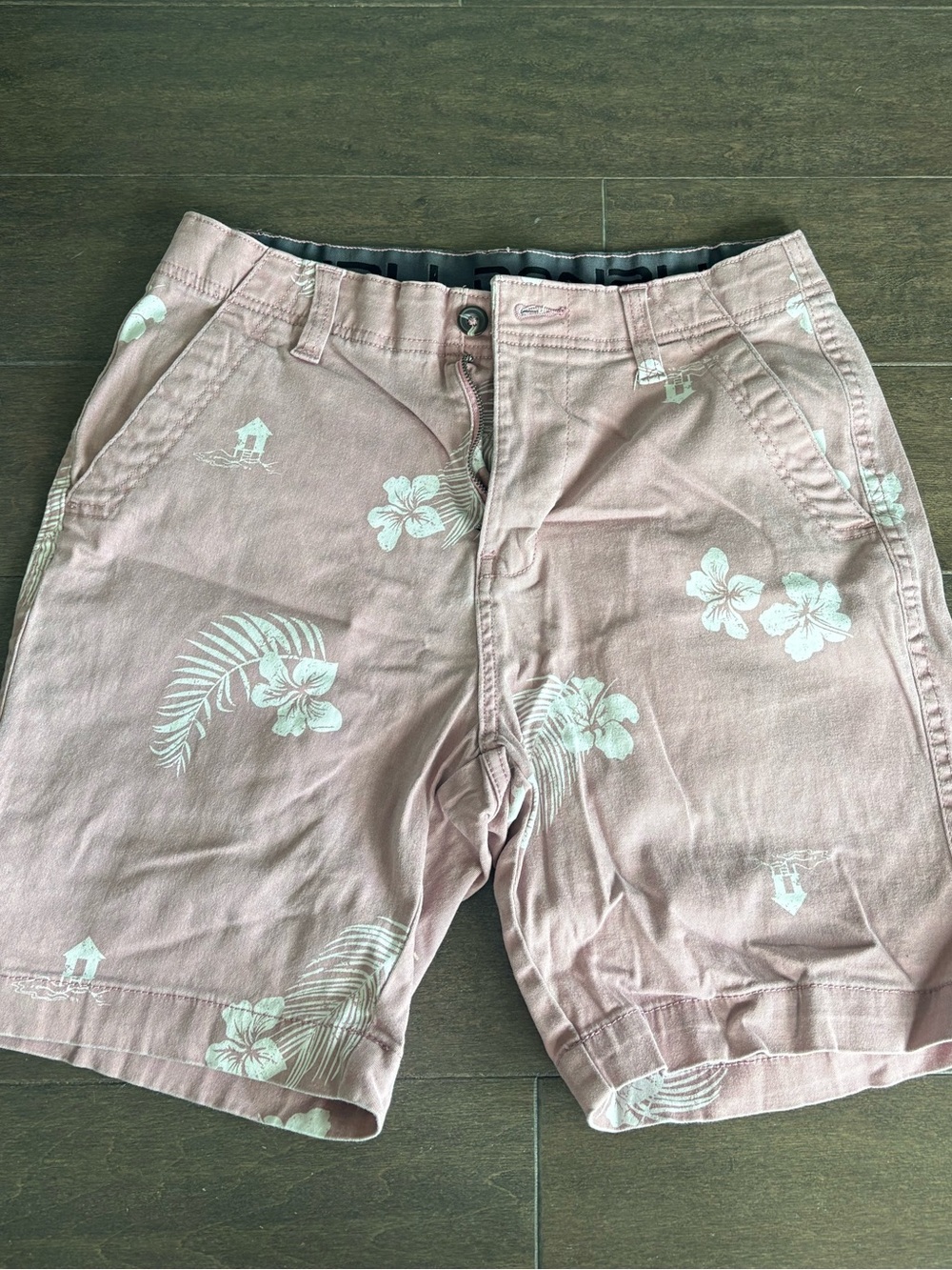 Denali Men's Pink Floral Khaki Shorts